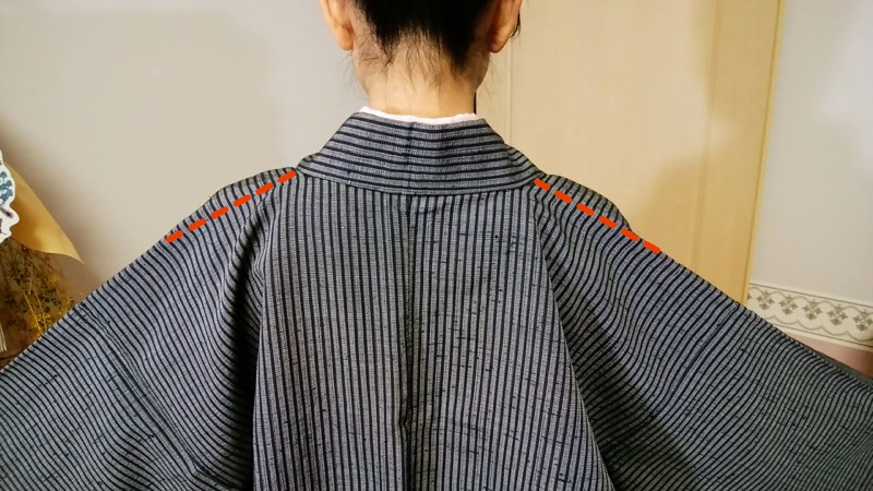 衣紋抜きの角度と 肩線の置き方の関係03