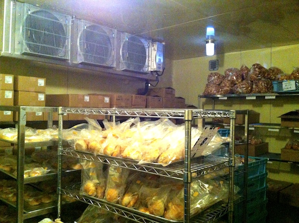 パン工場の冷凍庫。